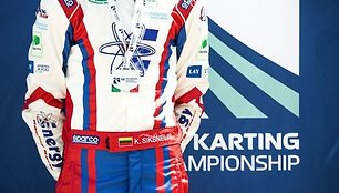 Kajus Šikšnelis lenktyniaus „Porsche CUP“ čempionatuose