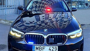 Nežymėtas policijos BMW Vilniuje