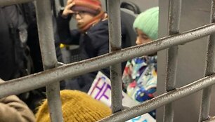 Maskviečių vaikai, uždaryti are&scaron;tinėje už protestą prie&scaron; karą Ukrainoje