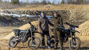 Ukrainos Mykolajivo gynėjus pasiekė lietuvių paruošti kariniai motociklai