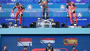Formulės 1 pirmąsias lenktynes Majamyje laimėjo Maxas Verstappenas