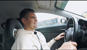 KTK studentai Mazda RX8 pavertė elektromobiliu