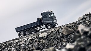 &bdquo;Volvo Trucks&ldquo; pristato naujas funkcijas, skirtas saugiai vairuoti sudėtingomis sąlygomis
