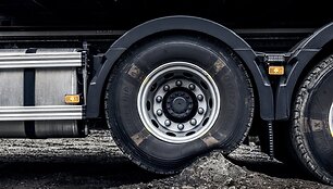 &bdquo;Volvo Trucks&ldquo; pristato naujas funkcijas, skirtas saugiai vairuoti sudėtingomis sąlygomis