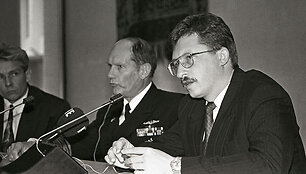 1991 m. Kra&scaron;to apsaugos ministru paskirtas Audrius Butkevičius.