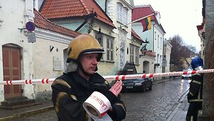 Prie Lietuvos ambasados Taline ie&scaron;koma sprogmenų