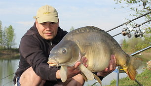 Karpių gaudymas Bosnijoje: 19,5 kg žuvis