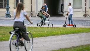 Darnus judumas, dviračiai ir paspirtukai