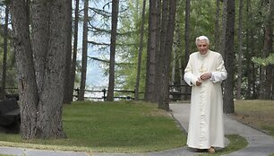 Popiežius Benedictas XVI Italijos Alpėse 