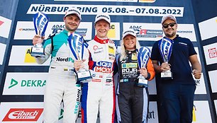 Jonas Karklys Vokietijos ADAC TCR čempionato etape Niurburgringe iškovojo podiumą