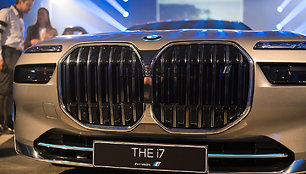 Lietuvoje pristatytas elektromobilis BMW i7