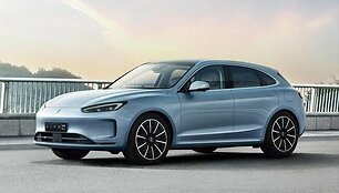 Huawei elektromobilis AITO M5 EV