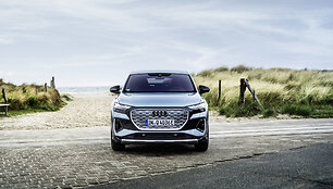 Konkursas &bdquo;Lietuvos metų automobilis 2023 m.&ldquo;, pretendentas Audi Q4 Sportback e-tron