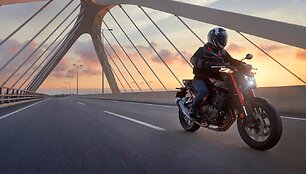 Motociklas &bdquo;Honda Hornet&ldquo; (2023)