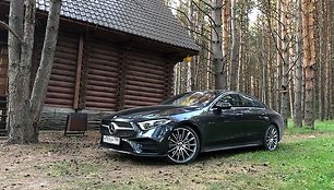 Mercedes - rusų pamėgta automobilių markė