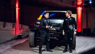 Benediktas Vanagas ir Kuldaras Sikkas važiuos į Dakarą nauju automobiliu „Toyota GR DKR Hilux“