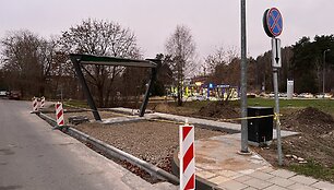 Naujos nemokamo elektromobilių įkrovimo stotelės Vilniuje, Molėtų pl.