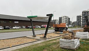 Naujos nemokamo elektromobilių įkrovimo stotelės Vilniuje: Pilaitės pr.