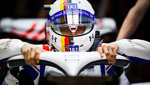&bdquo;Haas&ldquo; ir &bdquo;Alpine&ldquo; &scaron;almai Sebastianui Vetteliui pagerbti