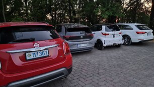Matīss Zemītis elektromobiliu leidosi į kelionę po pietų Italiją