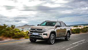 Trečios kartos pikapas „Volkswagen Amarok“ (2023), pravažumui skirta PanAmericana versija