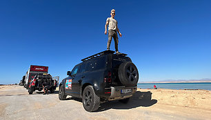 Saudo Arabija, Dakaro bivakas Sea Camp, Land Rover Defender