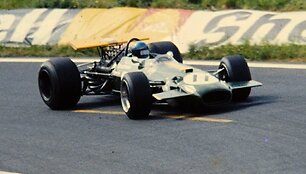 Jacky Ickxas už Brabham vairo 1969-aisiais. (ZANTAFIO56, Wikimedia(CC BY-SA 2.0)