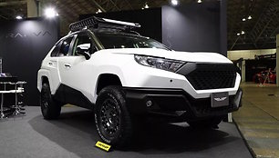 Brutalus „Toyota RAV4“ tiuningas, skirtas kelionei į Marsą