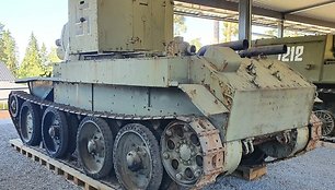 BT-42 buvo daug lėtesnis už tanką, kurio pagrindu buvo sukurtas.