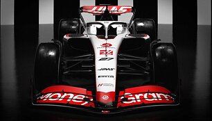 F1 komanda &bdquo;MoneyGram Haas&ldquo; pirmoji pristatė 2023 m. automobilio VF-23 dizainą