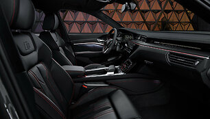 Audi Q8 55 e-tron quattro