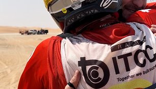 Modestas Siliūnas ir Gediminas Šatkus finišavo Abu Dhabi Desert Challenge