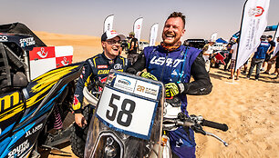 Modestas Siliūnas ir Gediminas &Scaron;atkus fini&scaron;avo Abu Dhabi Desert Challenge