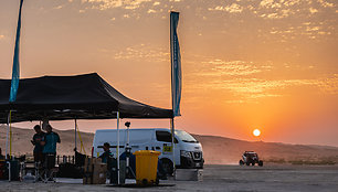 Antroji diena „Abu Dhabi Desert Challenge“ CFMOTO Thunder stovykloje