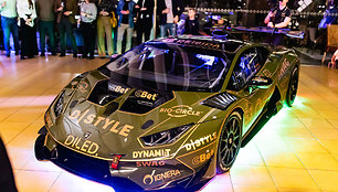 Mantas Matukaitis ir Danas Azikejev pristatė naują 2023 m. Lamborghini dizainą