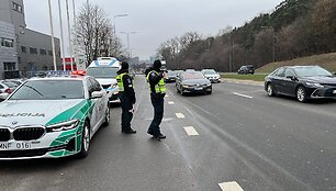 LTSA ir kelių policija dalijo arbatą nuo &bdquo;virduliavimo&ldquo;