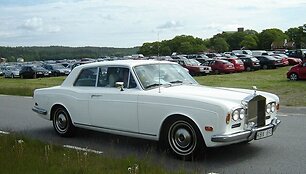 Rolls-Royce Corniche. (nakhon100, Wikimedia (CC BY 2.0)