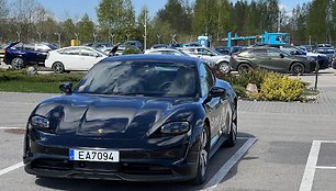 „CityBee“ naujiena – elektrinis Porsche Taycan