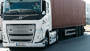 DFDS Klaipėdos regione pradėjo naudoti elektrinius vilkikus