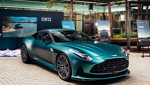 „Aston Martin DB12“ Vilniuje