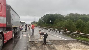 Spūstis magistraliniame kelyje A10 ties Pasvaliu