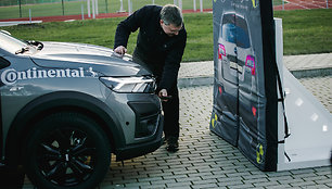 „Metų automobilio 2024 m.“ rinkimai: automobilius išbandė Vilnius TECH mokslininkai