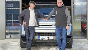 Karolis Raišys ir Žilvinas Pekarskas į Dakarą keliauja didžiausiu „Land Rover Defender 130“