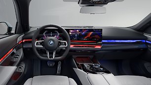 „BMW i5 Touring“ turės dvi versijas