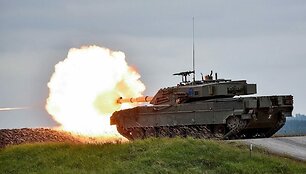 Ariete paleidžia &scaron;ūvį. (7th Army Training Command, Wikimedia (CC BY 2.0)