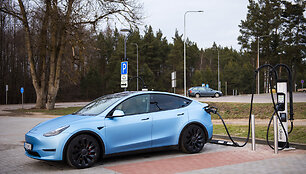 Kelyje Vilnius-Druskininkai pradeda veikti dvi 300 kW galios &bdquo;Eleport&ldquo; įkrovimo stotelės