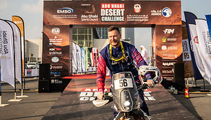 Abu Dhabi Desert Challenge startuoja Gediminas Šatkus ir ralio debiutantas Saulius Klevinskas