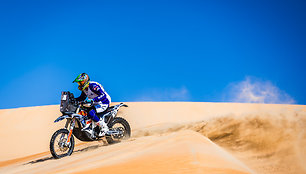 A.Gelažninko mokiniai G.Šatkus ir S.Klevinskas pasiekė Abu Dhabi Desert Challenge finišą