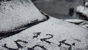 Sudėtingos oro sąlygos Spa Francorchamps trasoje prie&scaron; 12 val startą