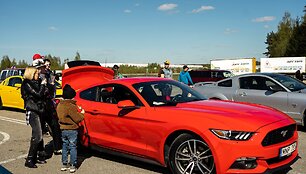 Amerikieti&scaron;kų automobilių suvažiavimas Kaune